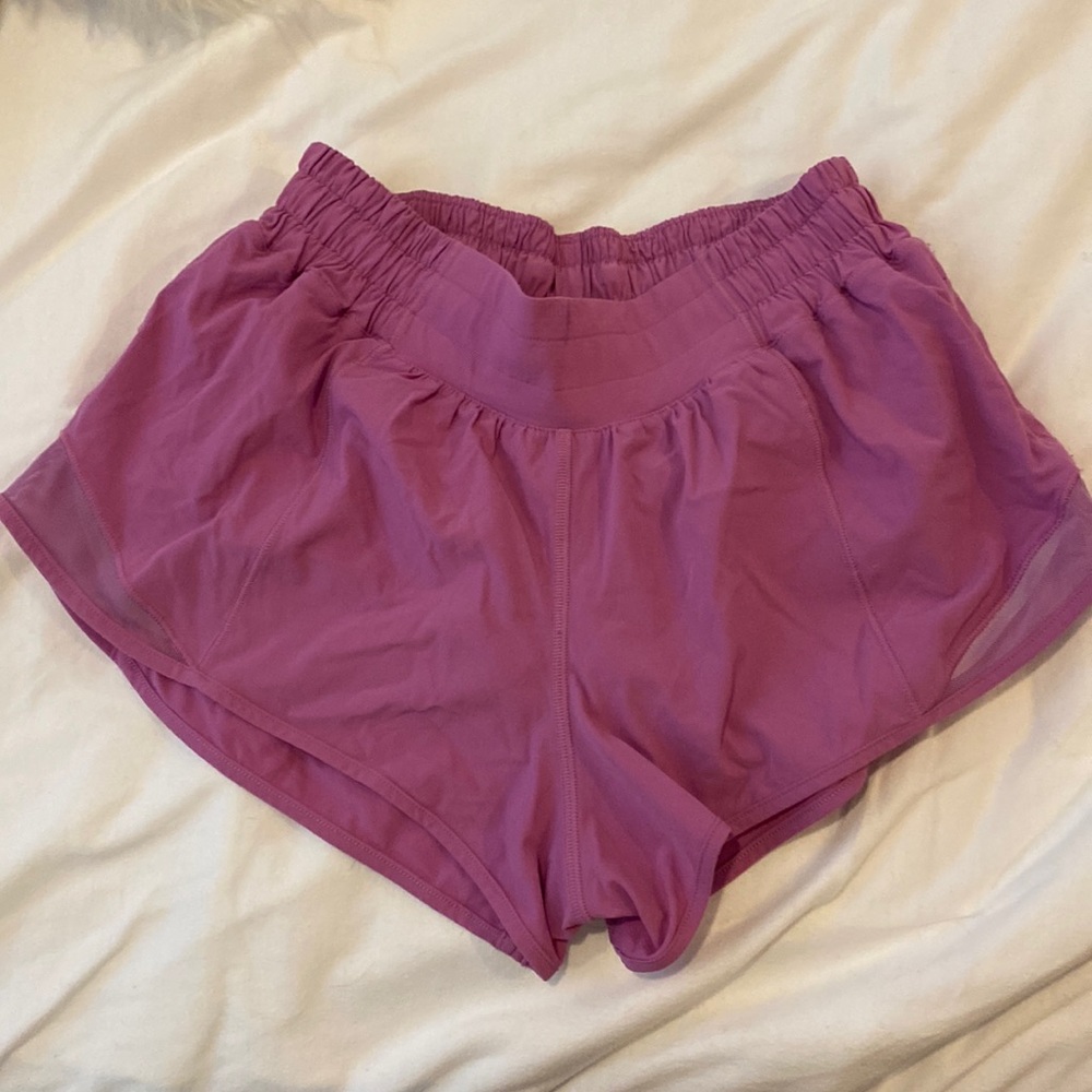 RARE Lululemon 2.5” Hotty Hot Shorts